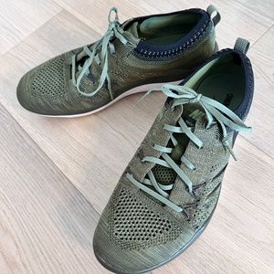 Nike Women's FREE TR FOCUS FLYKNIT Shoes - Green Cargo Khaki